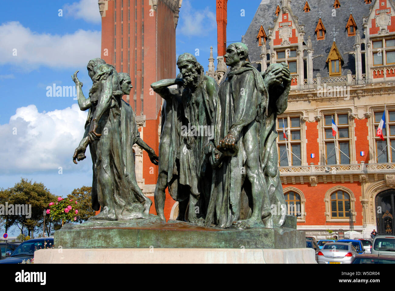 Die Bürger von Calais, Bronze von Rodin vor dem Rathaus, Calais, Frankreich Stockfoto