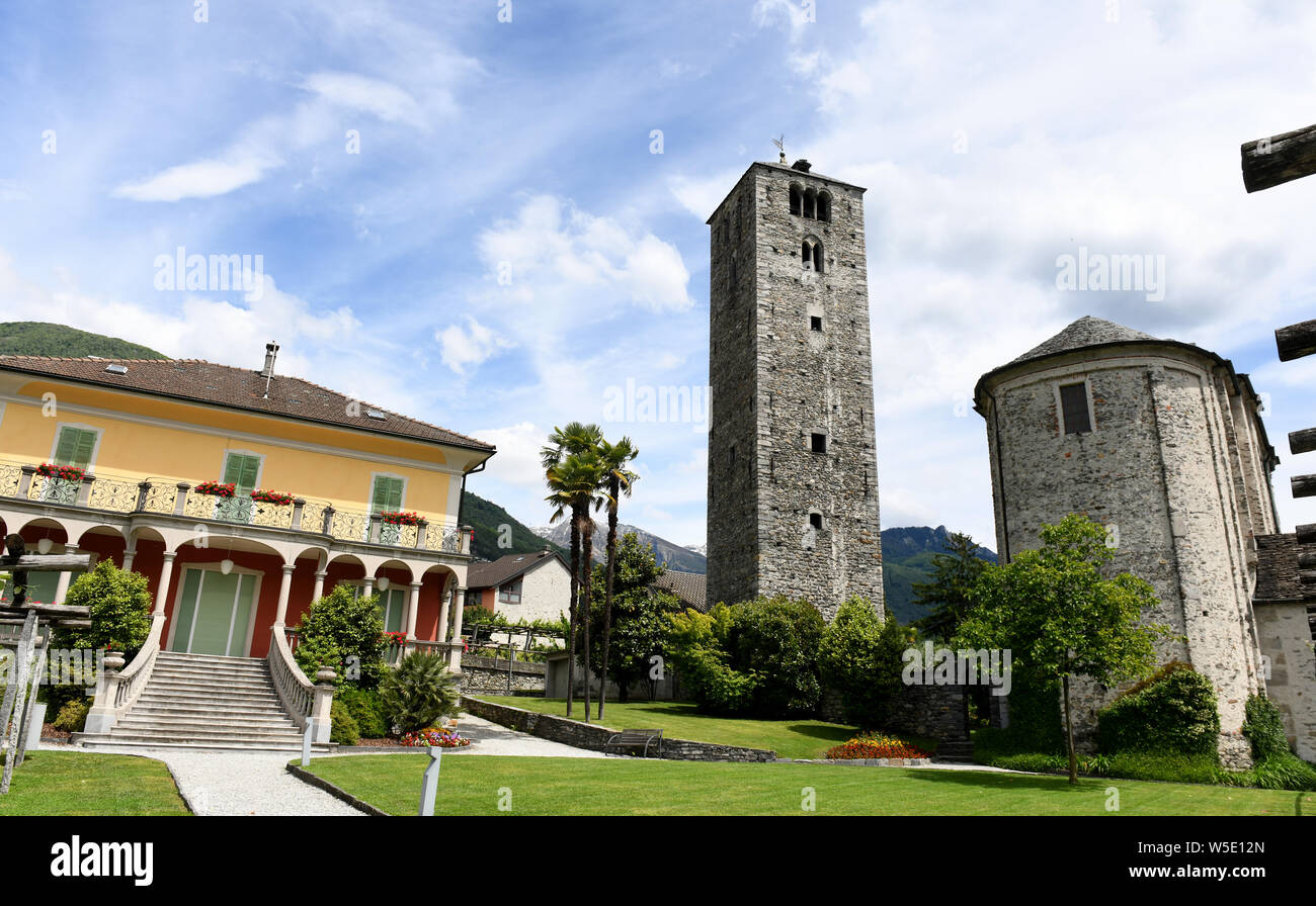 Kirche von San Quirico in Minusio, Locarno, Tessin, Schweiz Stockfoto