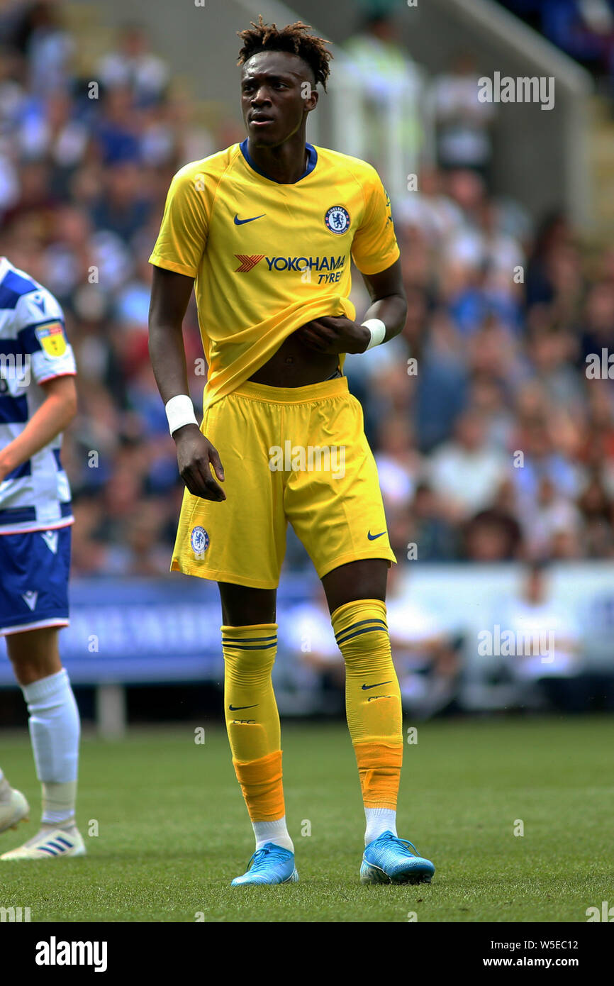 Reading, Großbritannien. 28. Juli 2019. Tammy Abraham von Chelsea während der Saison Fußball-Freundschaftsspiel, Lesen v Chelsea im Madejski Stadium in der Lesung am Sonntag, den 28. Juli 2019. Dieses Bild dürfen nur für redaktionelle Zwecke verwendet werden. Nur die redaktionelle Nutzung, eine Lizenz für die gewerbliche Nutzung erforderlich. Keine Verwendung in Wetten, Spiele oder einer einzelnen Verein/Liga/player Publikationen. pic von Tom Smeeth/Andrew Orchard sport Fotografie/Alamy Live news Credit: Andrew Orchard sport Fotografie/Alamy leben Nachrichten Stockfoto