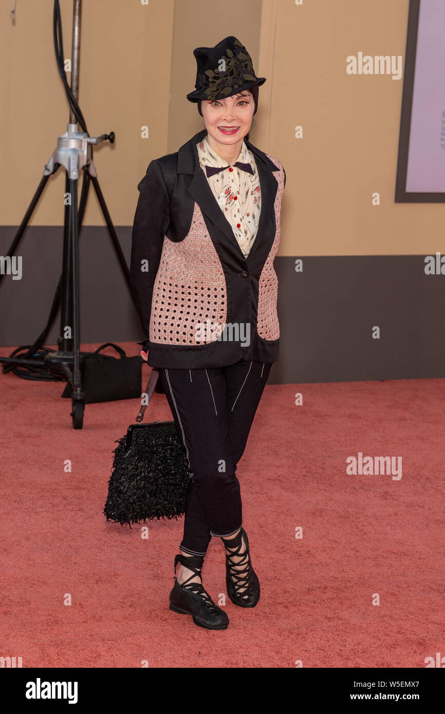 Hollywood, CA - 22. Juli 2019: Toni Basil nimmt Sony Pictures premiere Es War Einmal in Hollywood bei TCL Chinese Theatre Stockfoto