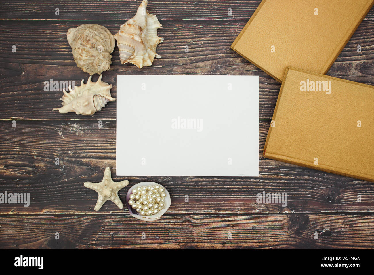 White Paper und schöne Dekoration inspirieren Stockfoto