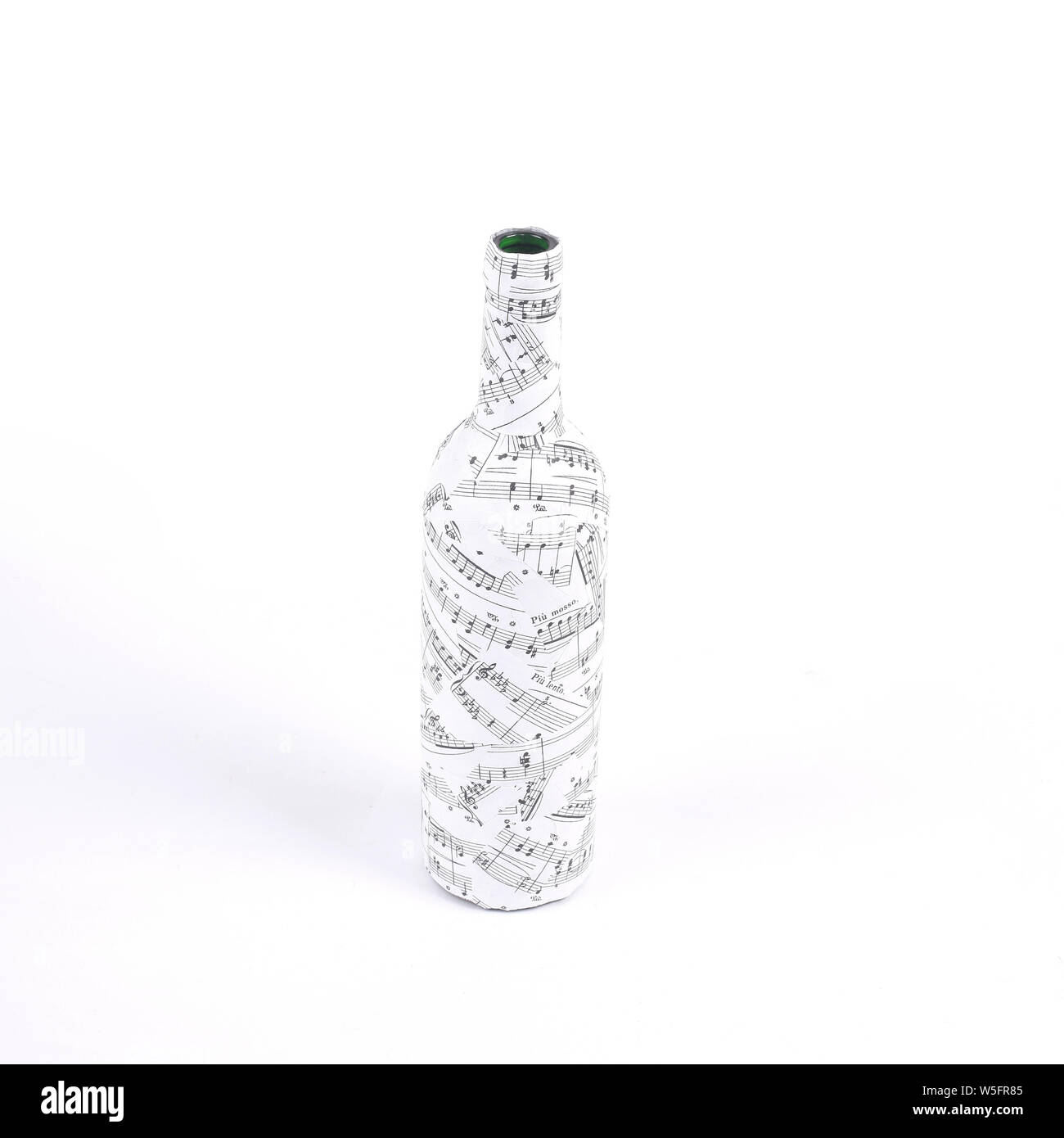 Hintergrundbild. Eine Flasche Wein und zwei Gläser. Stockfoto