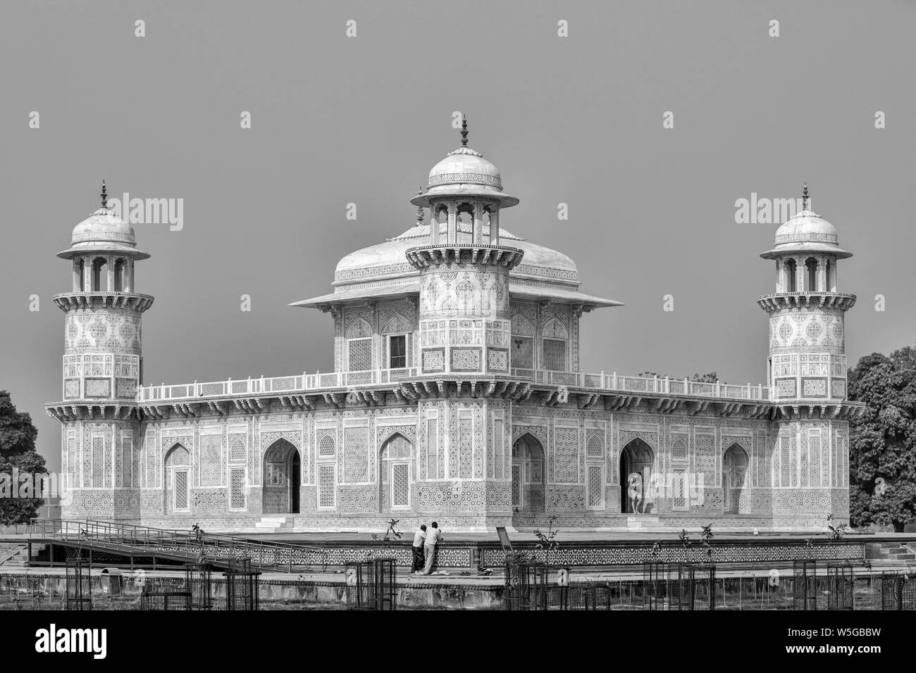 Agra , Uttar Pradesh , Indien , November 24.2015-Ansicht des Tombs von Itmud-ud-Daula Stockfoto