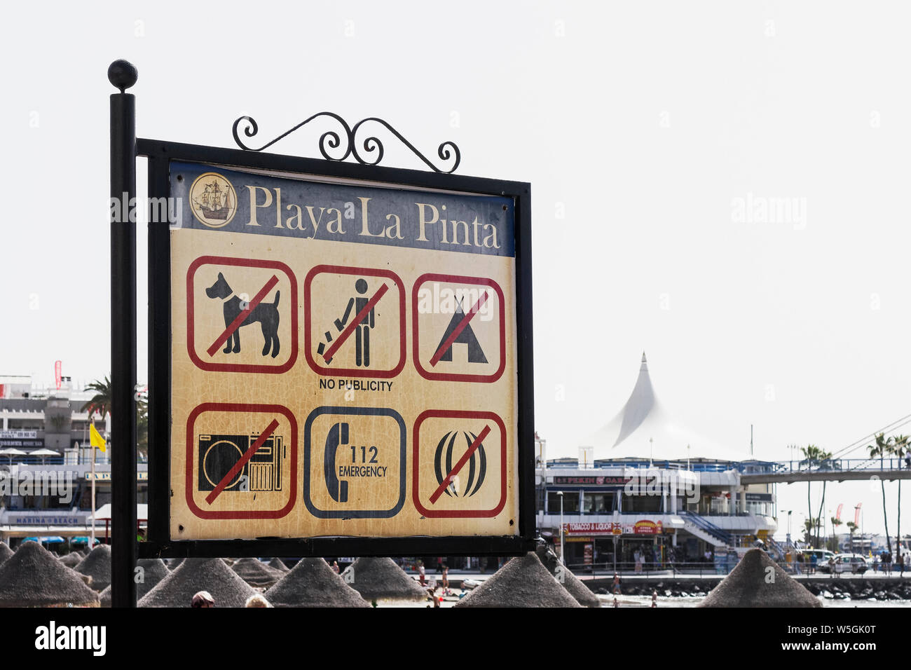 Zeichen, die Einschränkungen der Nutzung auf Teneriffa Strand, Costa Adeje Stockfoto