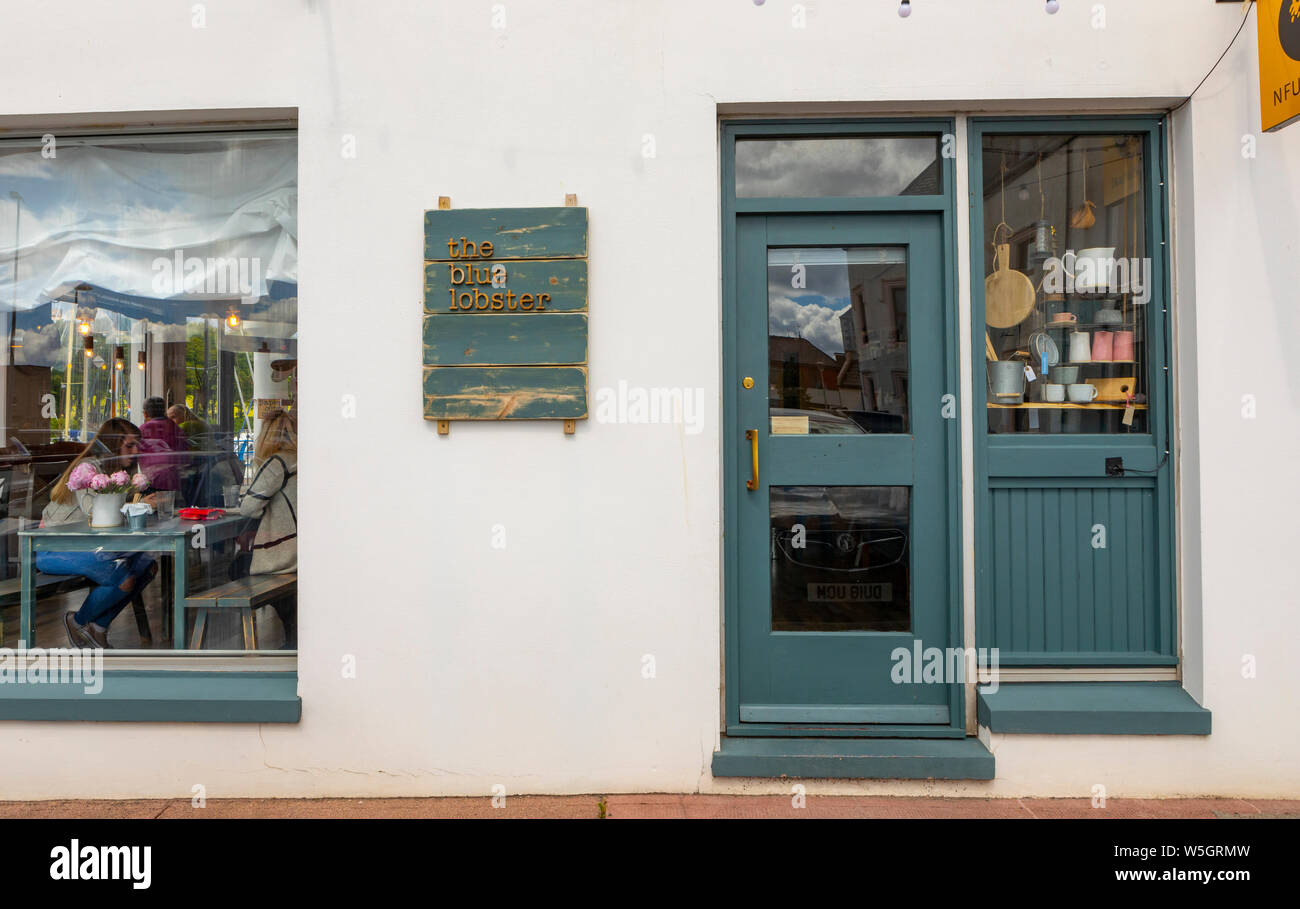 Stornoway, Schottland: Juni 20,2018: Eingang zum Restaurant mit dem Namen der blaue Hummer Stockfoto