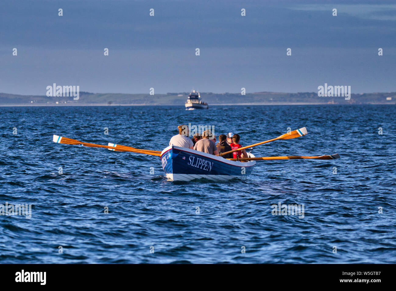 Der Staub Warenkorb Trophy, Scilly-inseln ist Freitag Männer Pilot Gig Boat Race Stockfoto