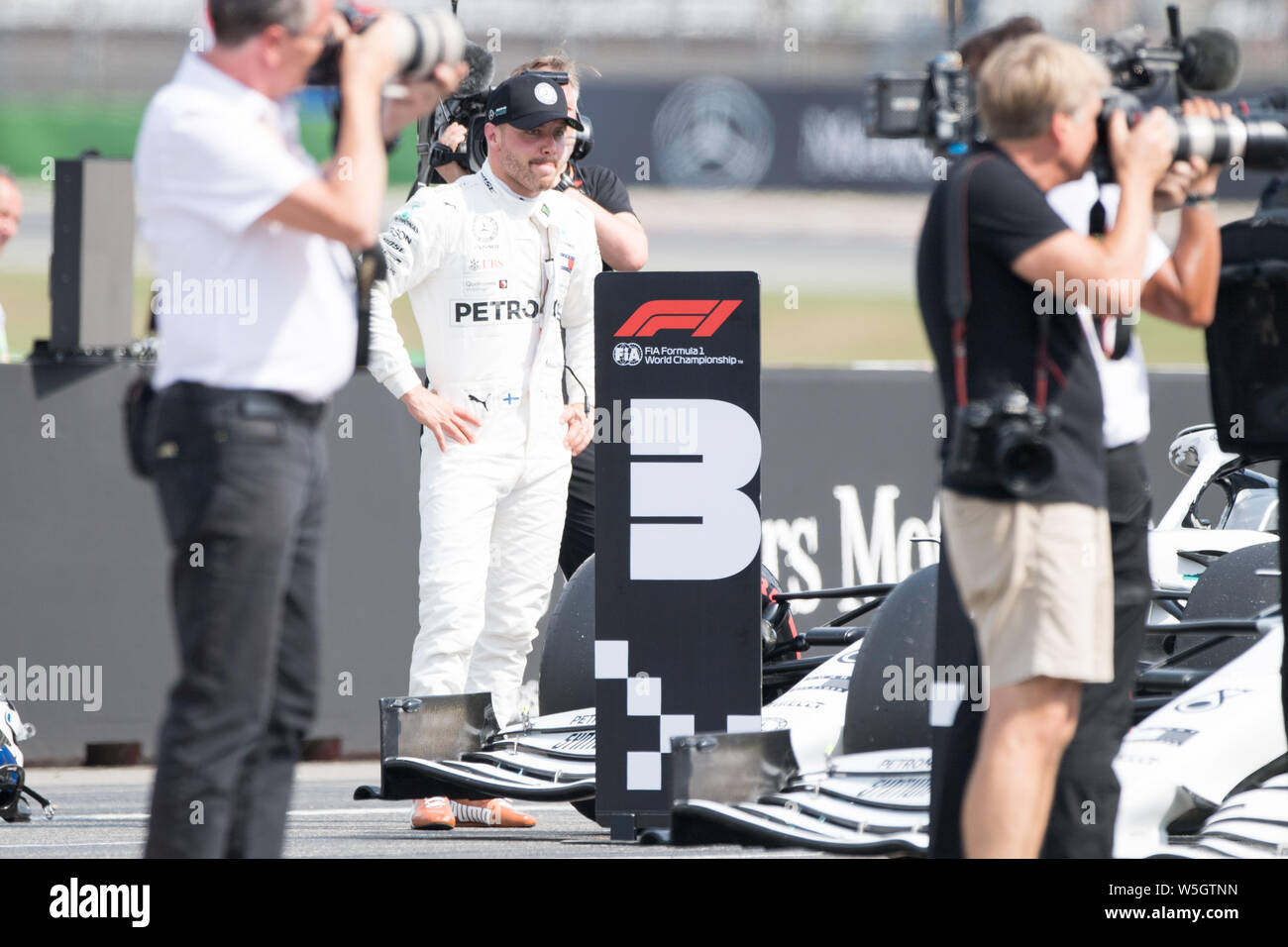 Hockenheim, Deutschland. 27. Juli, 2019. Valtteri Bottas (FIN, Mercedes-AMG PETRONAS Motorsport) startet am Sonntag von Platz 3, 3., 3. beste Zeit im Qualifying volle Abbildung, Qualifizierung am 27.07.2019, Formel 1, Grand Prix von Deutschland in Hockenheim/Deutschland vom 26.07. - 28.07.2019, Saison 2019, | Verwendung der weltweiten Kredit: dpa/Alamy leben Nachrichten Stockfoto