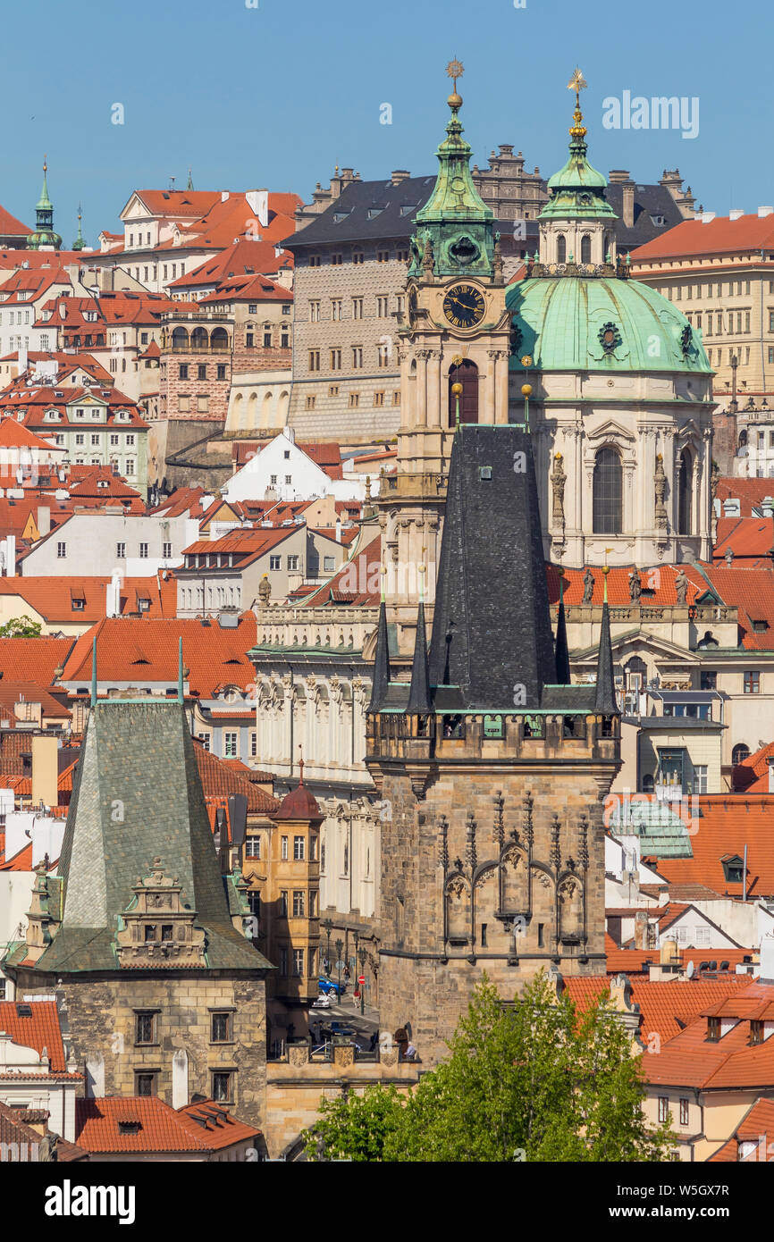 Blick von der Altstädter Brückenturm, der Kleinseite (Mala Strana), UNESCO-Weltkulturerbe, Prag, Böhmen, Tschechien, Europa Stockfoto