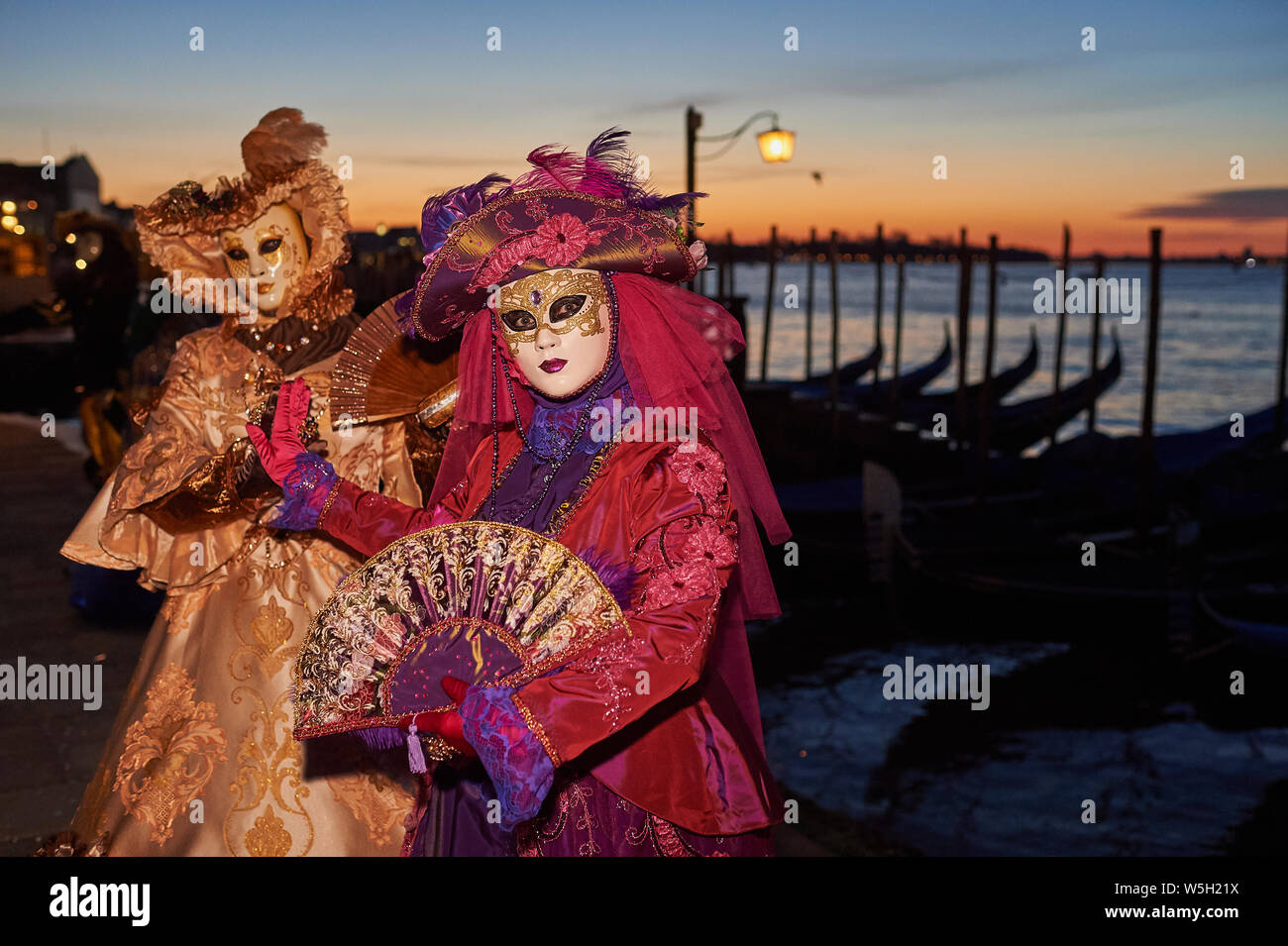 Venezianische Masken in Venedig Italien. Stockfoto