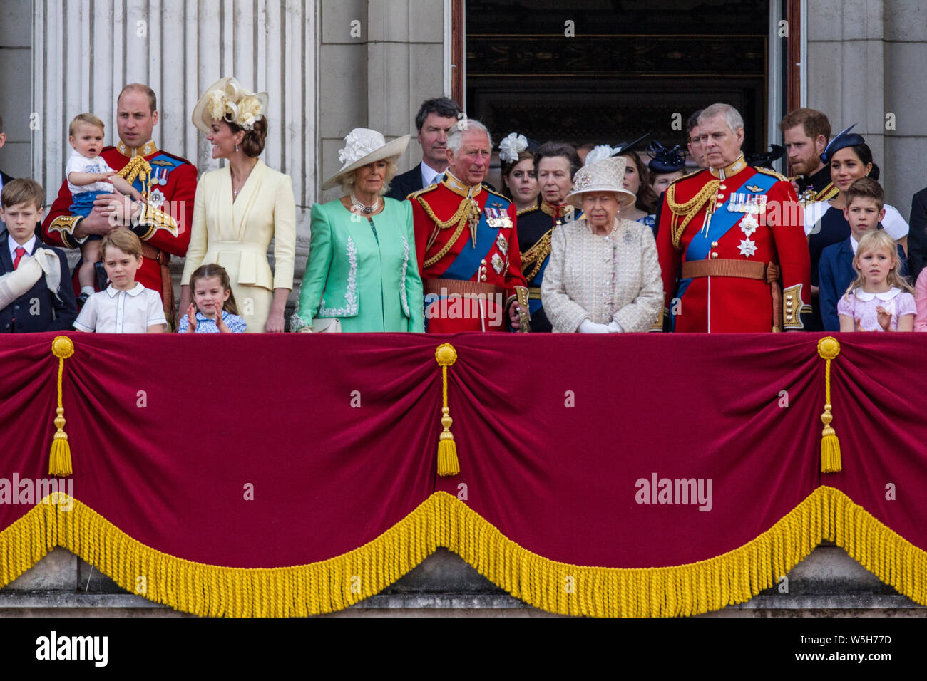 Die Farbe, Geburtstag Parade feiern der Königin außerhalb des Buckingham Palace, London, England, Vereinigtes Königreich Stockfoto