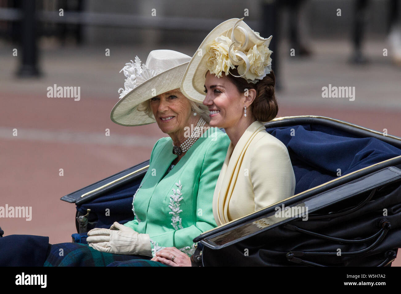 Die Farbe, Geburtstag Parade feiern der Königin außerhalb des Buckingham Palace, London, England, Vereinigtes Königreich Stockfoto