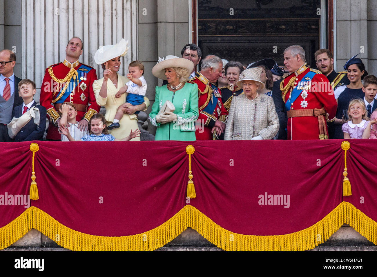 Die Farbe, Geburtstag Parade feiern der Königin außerhalb des Buckingham Palace, London, England, Vereinigtes Königreich Stockfoto
