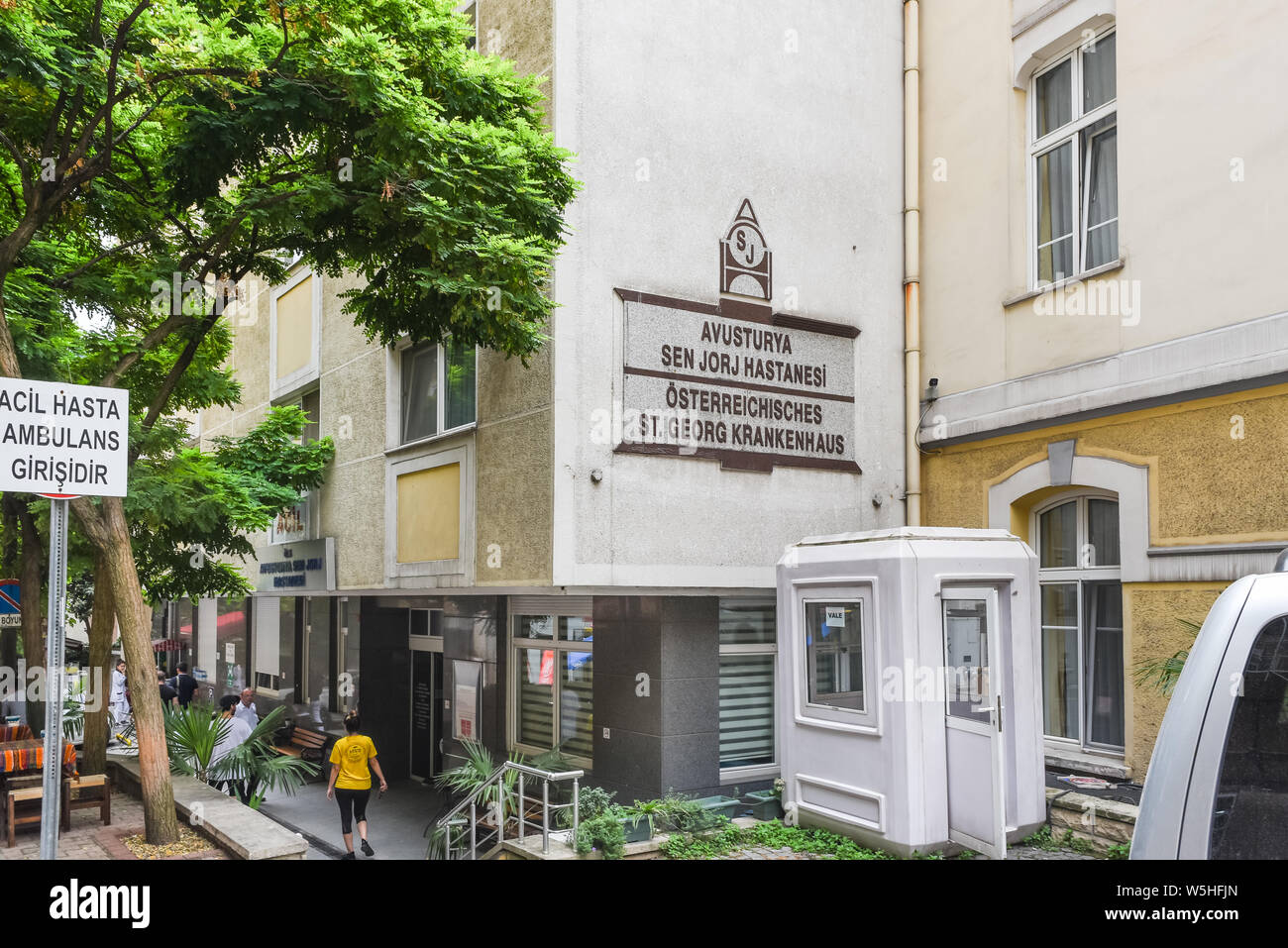 Außenansicht von Österreich Sen Jorj Krankenhaus in Galata, Beyoglu, Istanbul, Türkei. vom 25. Juli 2019 entfernt Stockfoto