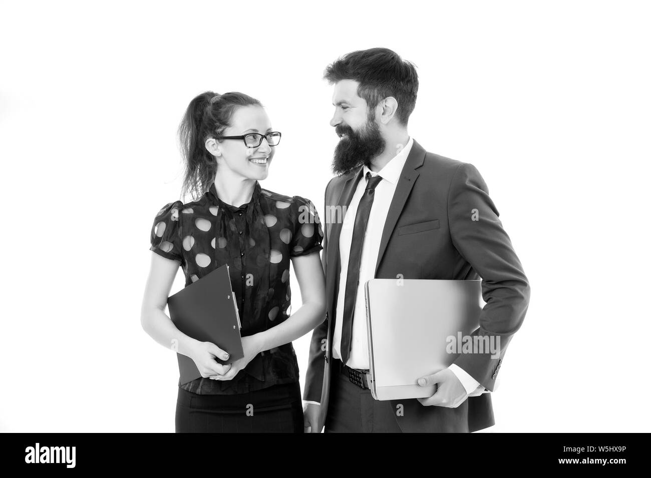 Financial Expert mit Laptop. Mann und Frau Consulting Business. B2B-Consulting. Marketing Team Konzept. Partnerschaft und Kooperation. Anwältin. Beratung und Förderung. Business Beratung. Stockfoto