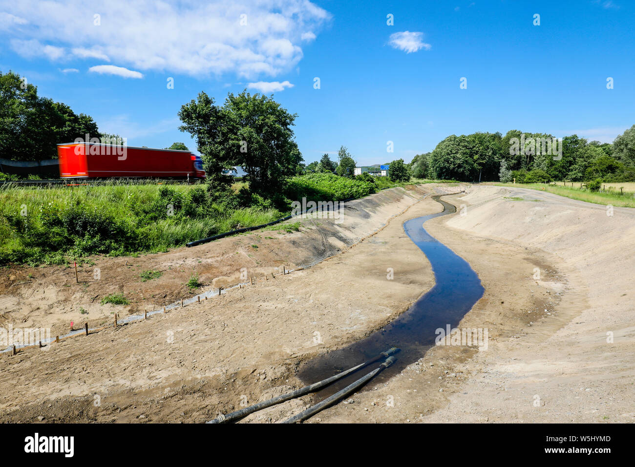 Bottrop, Ruhrgebiet, Nordrhein-Westfalen, Deutschland - Die Boye ist renaturiert werden, wird zu einem naturnahen Gewässer verwandelt, hier in Stockfoto