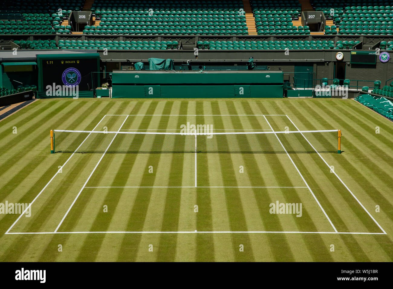 wallpapers Tennis Wimbledon Court https www alamy de eine leere ansicht der center court home der wimbledon championships image261625051 html