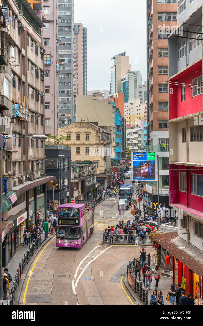 Hollywood Road von der Central - Mid-Levels Escalator, Central District, Hong Kong Island, Hong Kong, China Stockfoto