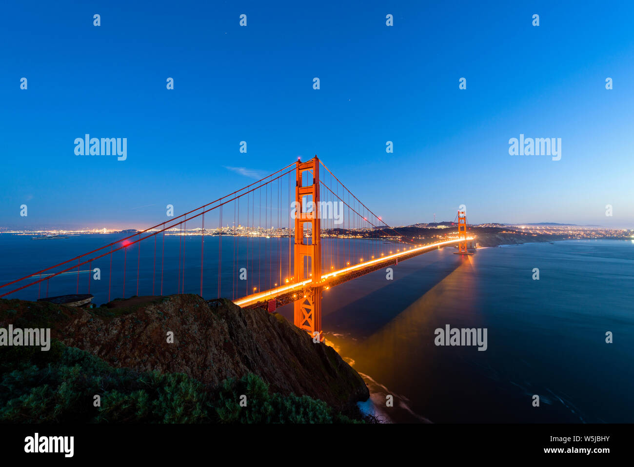 Golden Gate Bridge bei Nacht, San Francisco. Stockfoto