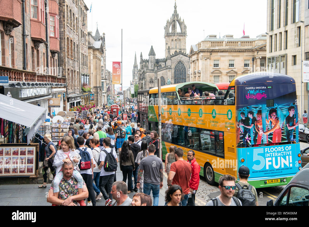 Royal Mile, High Street, Tartan Tat, Touristische, Shop, Edinburgh Stockfoto