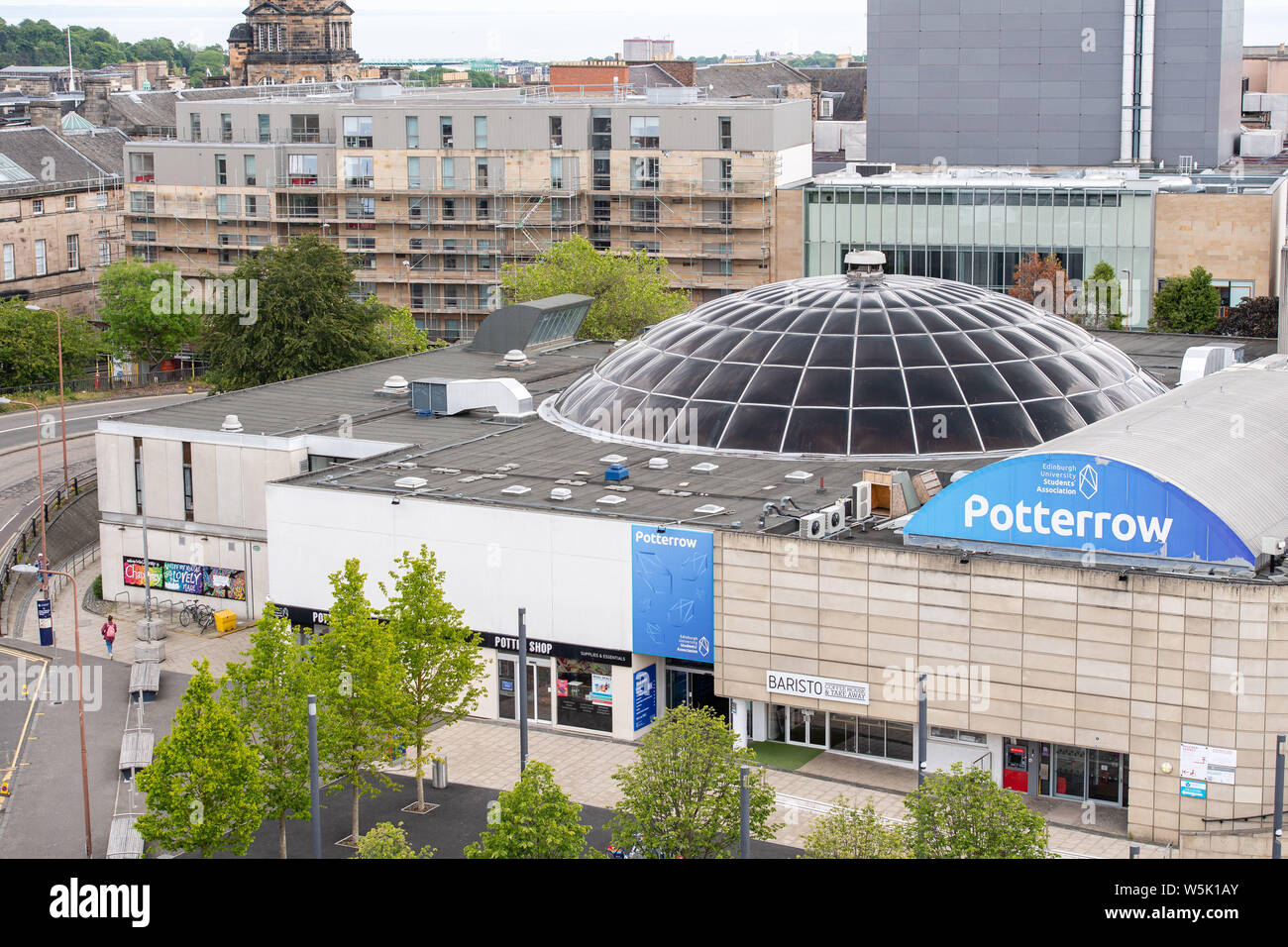 Underbelly ist stolz darauf, Edinburgh Pride zu unterstützen. Als Unternehmen, das Vielfalt, Freiheit und Individualismus unterstützt und zelebriert Stockfoto