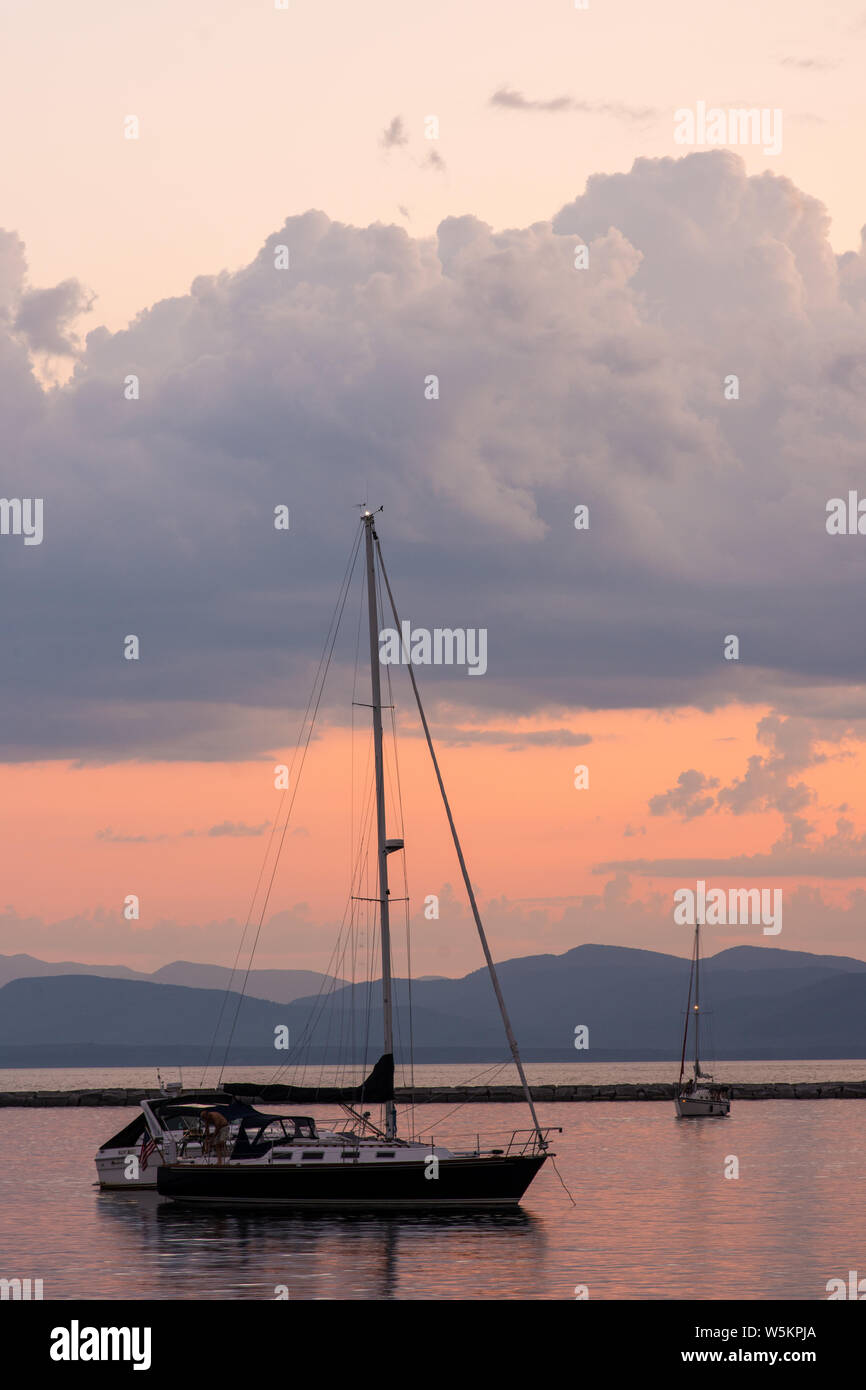 Segelboote auf Lake Champlain Burlington Vermont Stockfoto