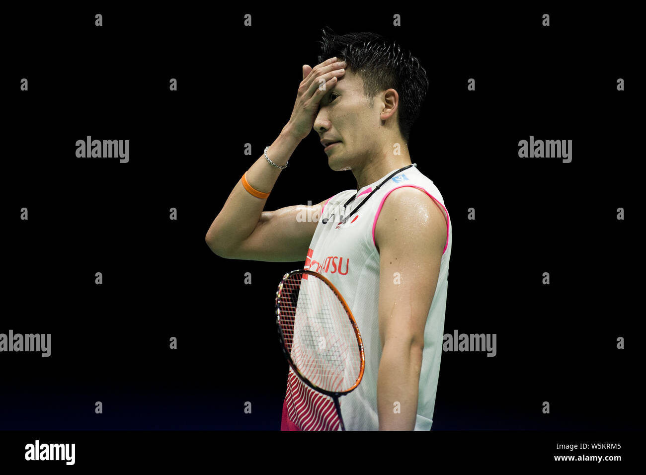 Kento Momota von Japan feiert nach dem Sieg über Shi Yuqi von China in ihrem letzten Spiel von singles Männer während der 2019 Badminton Asien Meisterschaften Stockfoto