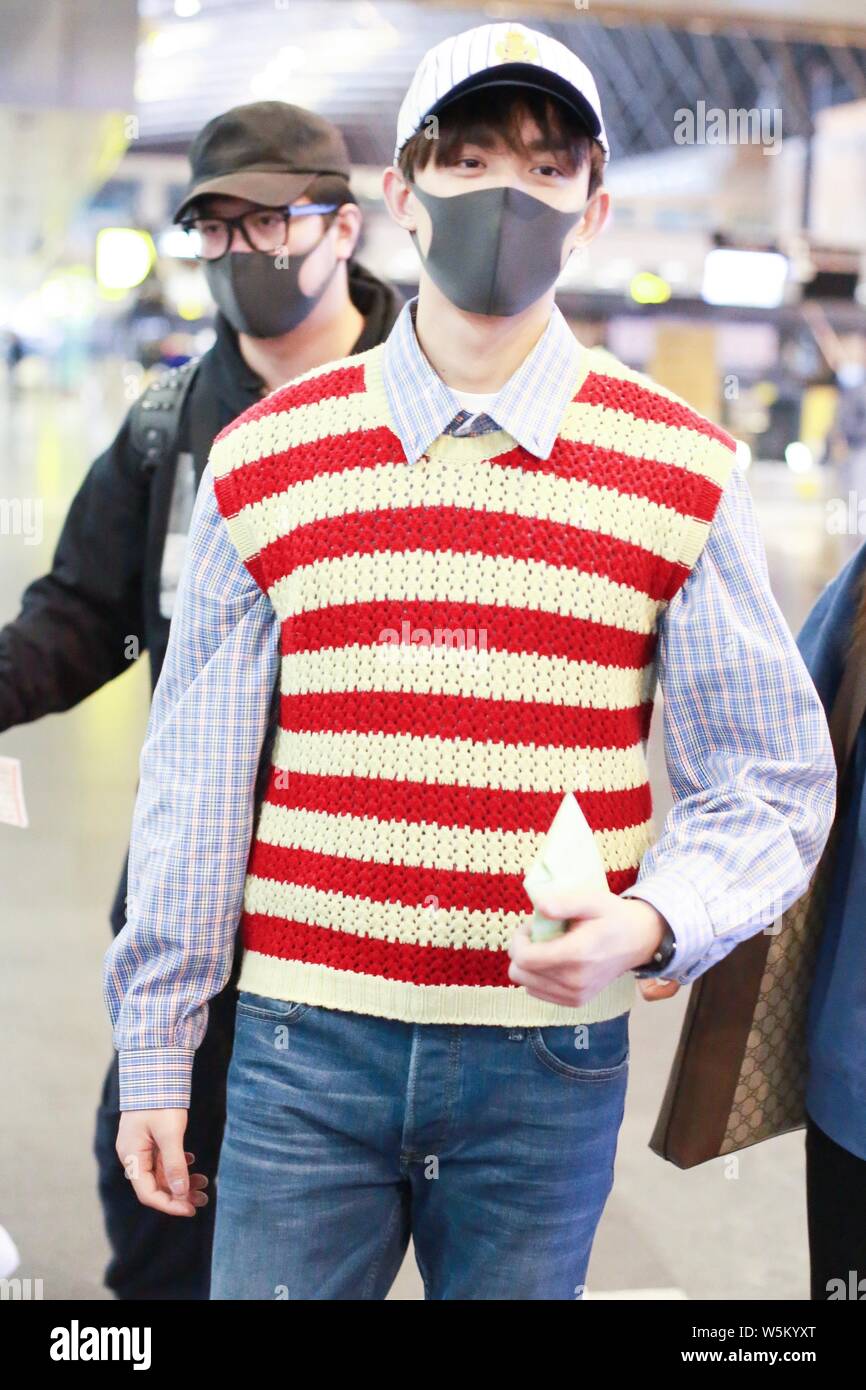 Chinesische Schauspieler Leo Wu Lei, bekannt als der Nation kleiner Bruder' in China an der Beijing Capital International Flughafen in Peking, China, 2 kommt eine Stockfoto