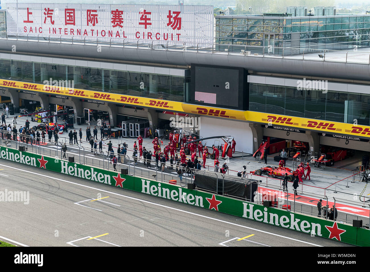 Formel 1 Fahrer von Scuderia Ferrari Praxis vor dem Formel 1 Heineken Grand Prix von China 2019 in Shanghai, China, 11. April 2019. Stockfoto