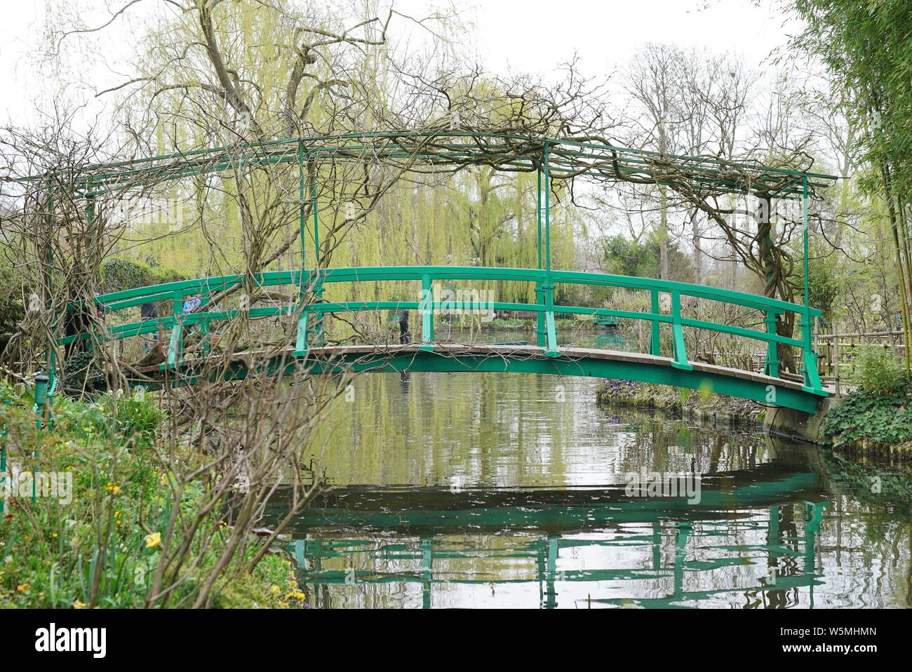 Ansicht der Fondation Claude Monet in Giverny, bewahrt das Haus und die Gärten von Claude Monet in Giverny, Frankreich, 28. März 2019. Im geliebten Monets Haus Stockfoto