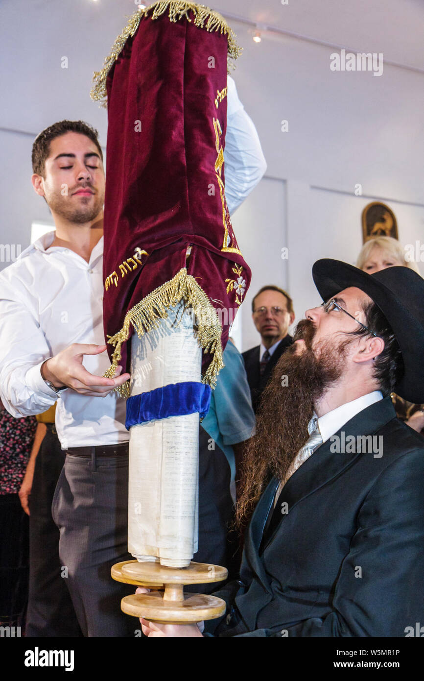 Miami Beach Florida, Jüdisches Museum von Florida, Feier, Fertigstellung, neue Sefer Torah, Rabbiner, rebbe, orthodoxer Jude, Chabad Lubavitch, Chassidic, Religion, Traditionti Stockfoto