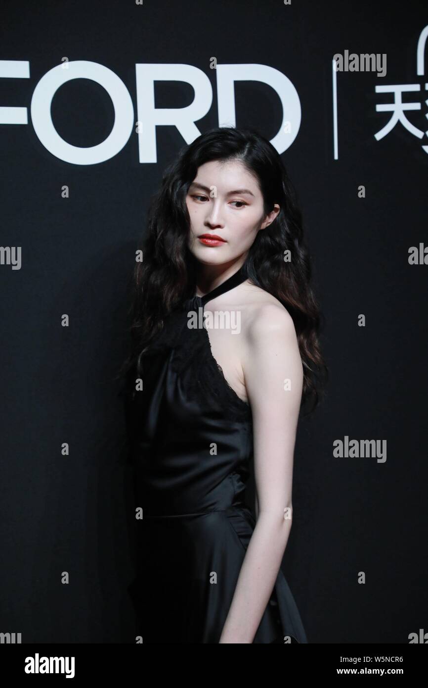 Chinesische Modell er Sui besucht einen Tom Ford Beauty Veranstaltung in Shanghai, China, 23. April 2019. Stockfoto
