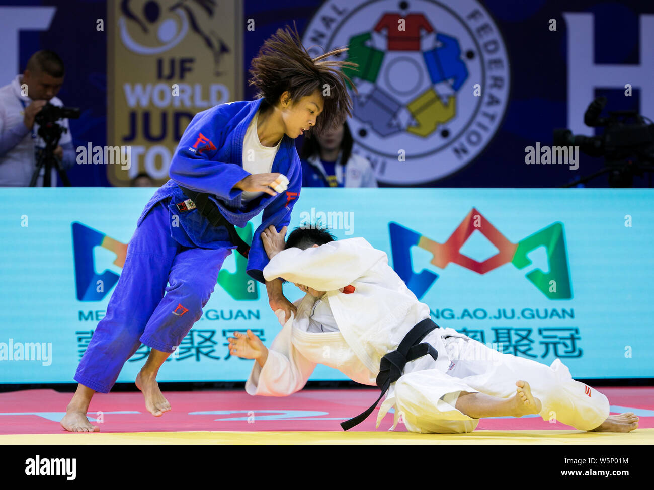 Judoka konkurrieren in der IJF World Judo Tour 2019 in Hohhot City, North China Autonome Region Innere Mongolei, 24. Mai 2019. Die IJF World Judo Tour Stockfoto