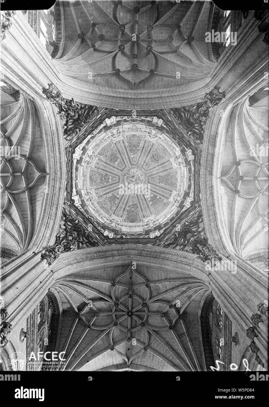 Ich Bögen del creuer Cúpula de la Catedral nova de Salamanca. Stockfoto