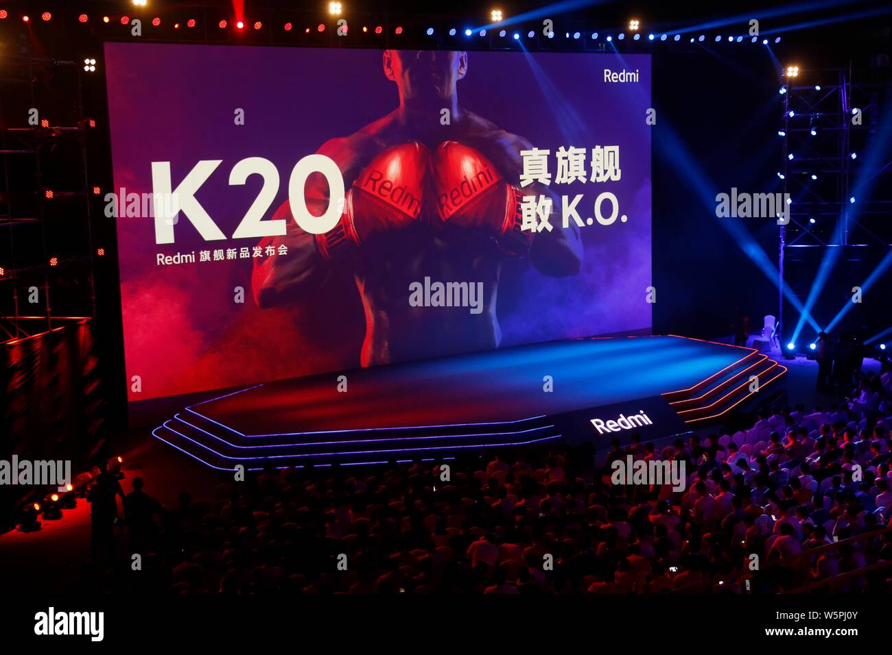 Blick auf eine Tafel von Redmi K20 Smartphones während das neue Produkt Launch Event in Peking, China, 28. Mai 2019. Am Montag, Redmi hatte bestätigt, dass Stockfoto