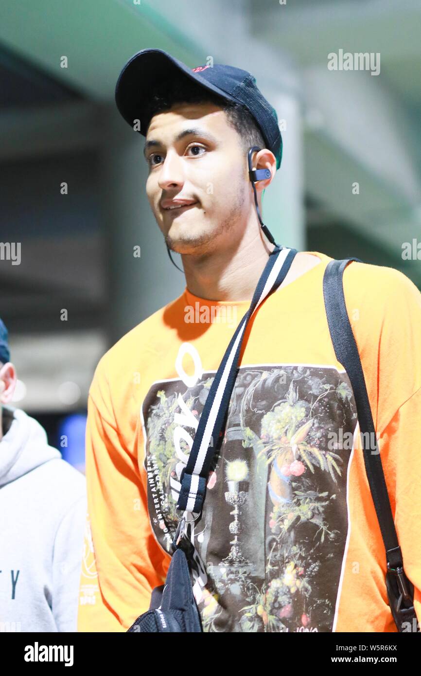 NBA-Star Kyle Kuzma von Los Angeles Lakers kommt an der Shanghai Hongqiao International Airport nach der Landung in Shanghai, China, 12. Juni 2019. Stockfoto