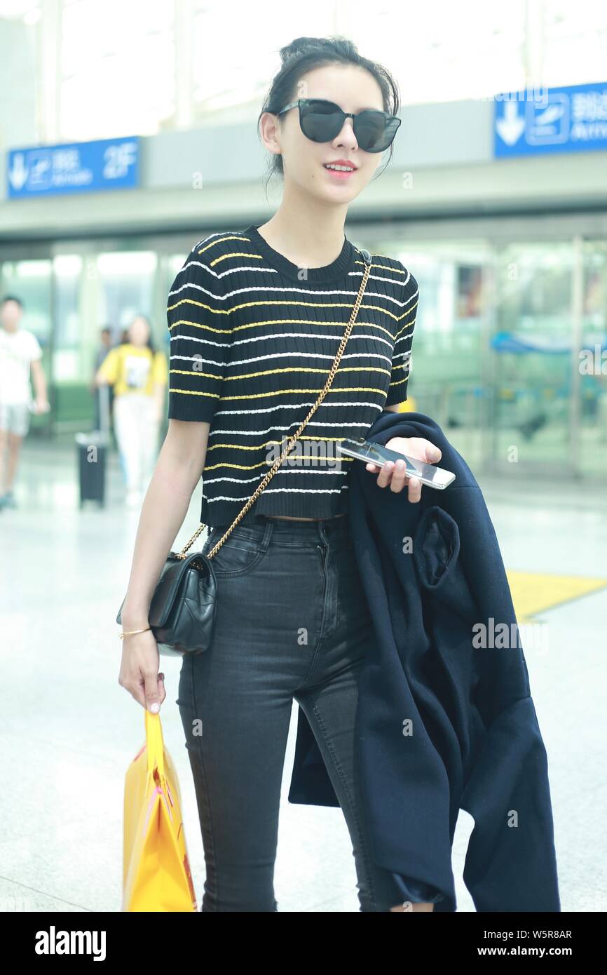Chinesische Model und Schauspielerin Zhang Yuxi kommt an der Beijing