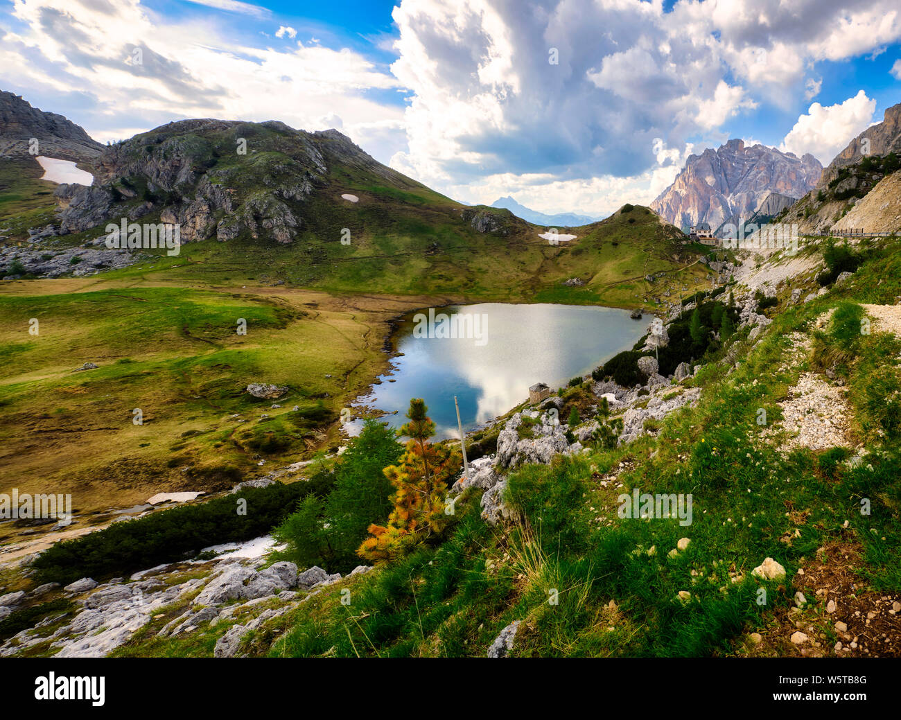 Lago di Valparola in Belluno (Dolomiten - Italien). Stockfoto