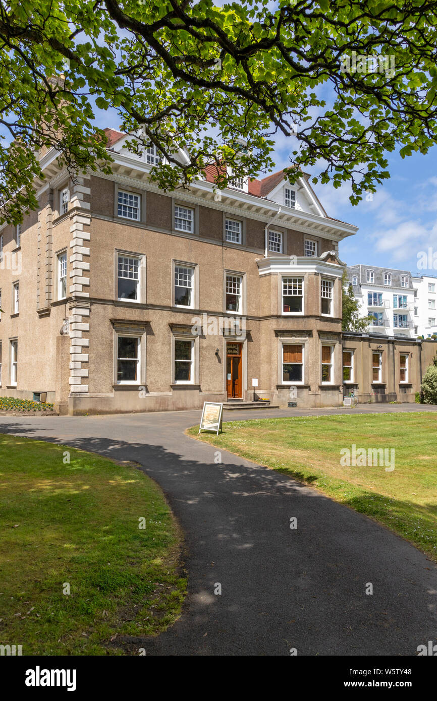 Die priaulx Bibliothek - Zentrum für lokale Studien und Ahnenforschung in St Peter Port, Guernsey, Kanalinseln, Großbritannien Stockfoto