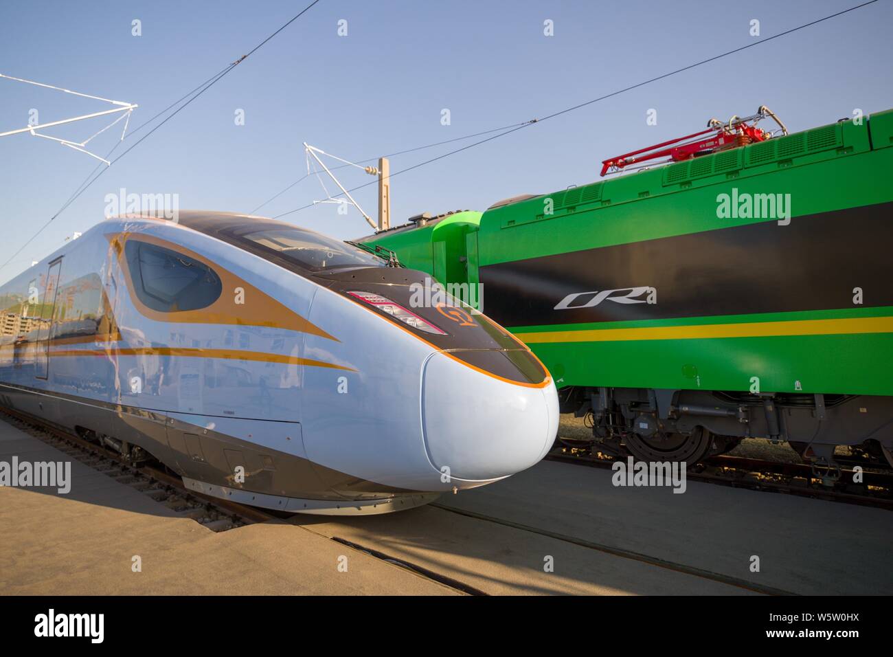 In diesem undatierten Foto, die CR 300 BF Fuxing Bullet Zug entwickelt, Energiekosten zu sparen, mit einer maximalen Geschwindigkeit von 250 Kilometer pro Stunde, bis 613 pe durchführen Stockfoto