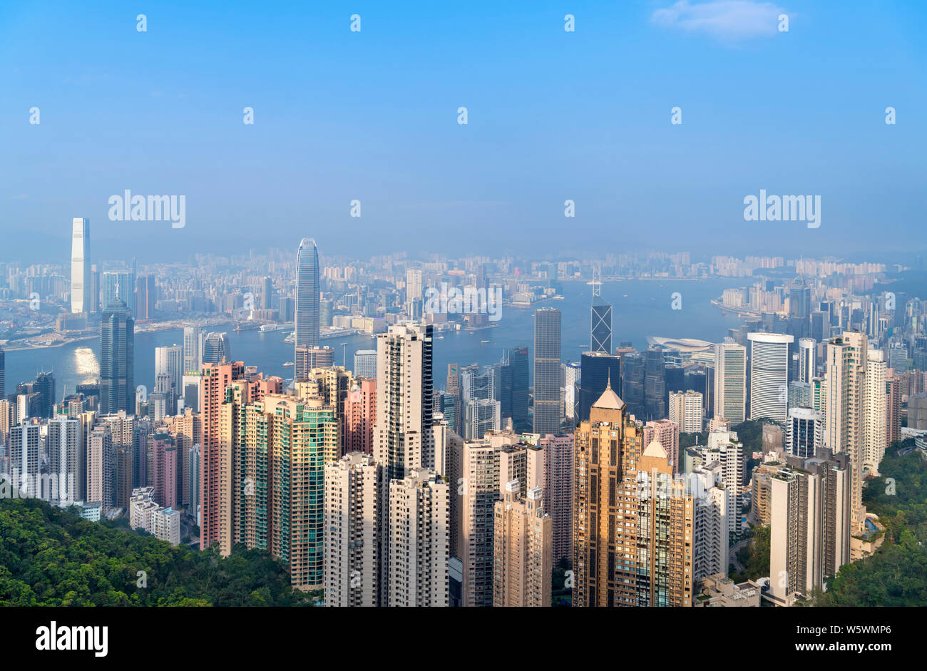 Blick über die Stadt von Sky Terrace 428 auf der Peak Tower, Victoria Peak, Hong Kong Island, Hong Kong, China Stockfoto