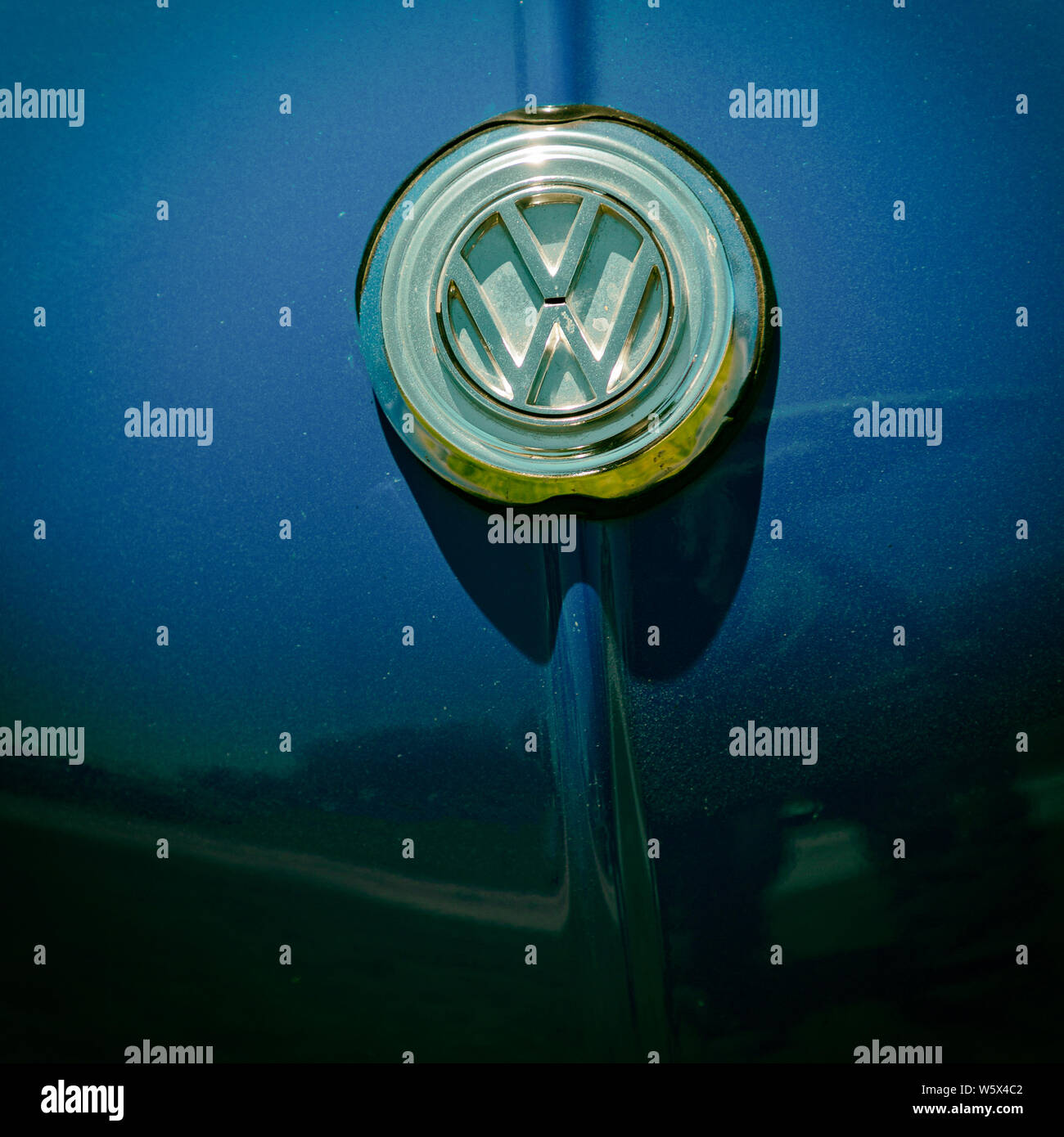 1971 Karmann Ghia, Volkswagen-VW-Logo Stockfoto