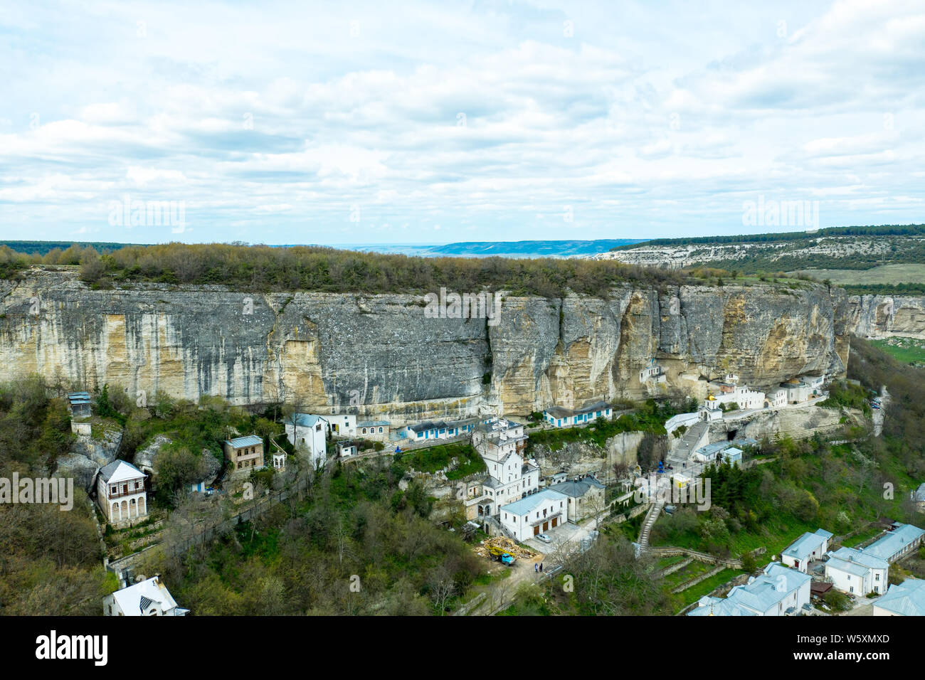 Bachtschyssaraj Höhle Kloster, auch als Annahme Kloster der Höhlen, Krim bekannt. Antenne drone Ansicht Stockfoto