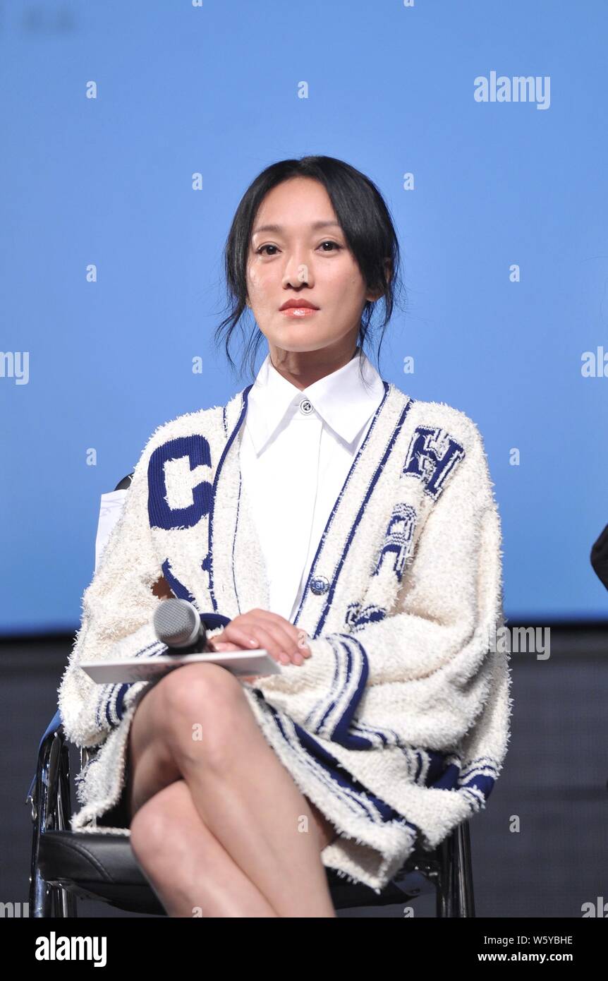 Chinesische Schauspielerin Zhou Xun besucht eine Premiere für neuen Film 'letzten Buchstaben "in Peking, China, 7. November 2018. Stockfoto