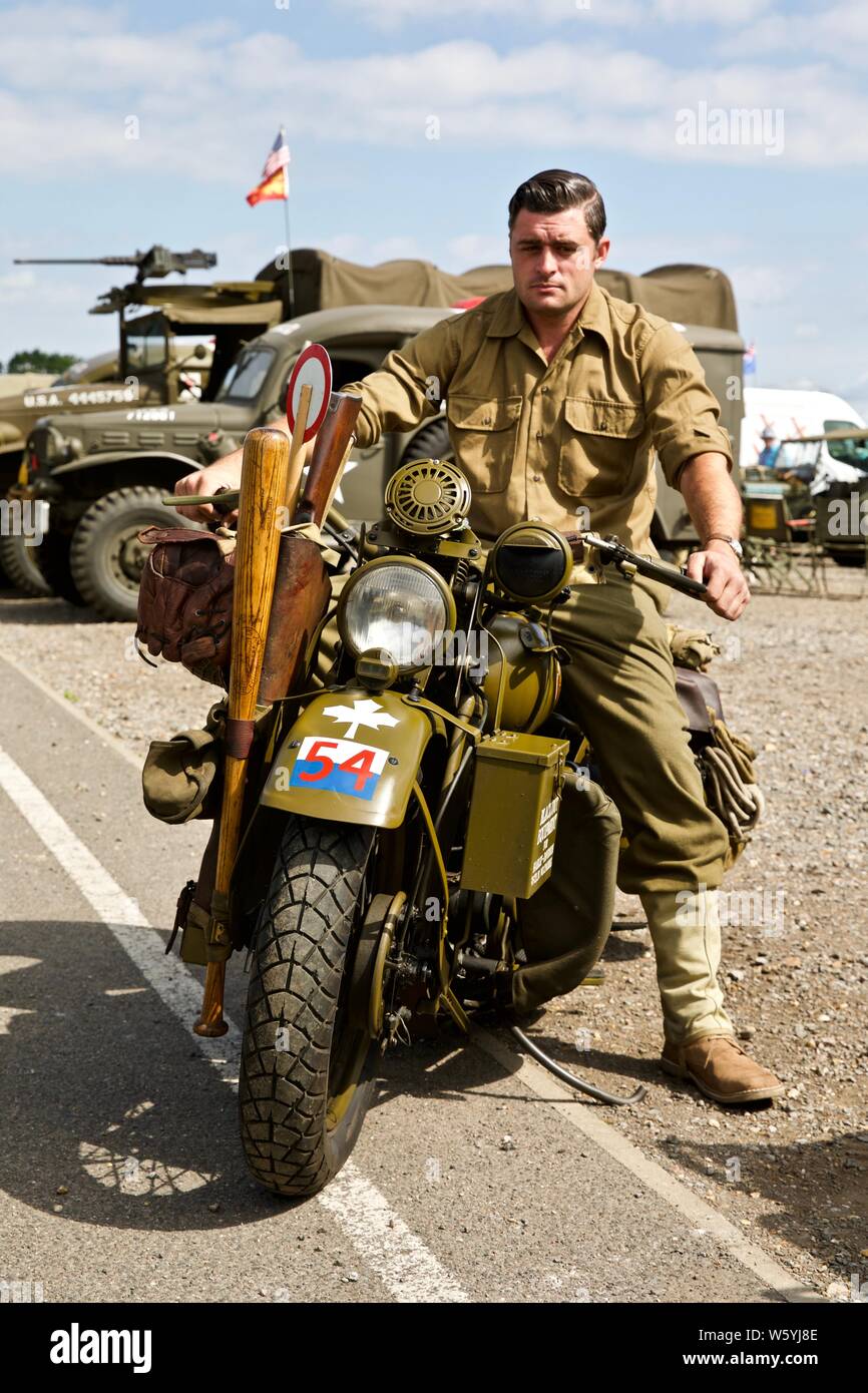 Weltkrieg 2 Harley-Davidson Motorrad auf der Shuttleworth militärische Airshow am 7. Juli 2019 Stockfoto