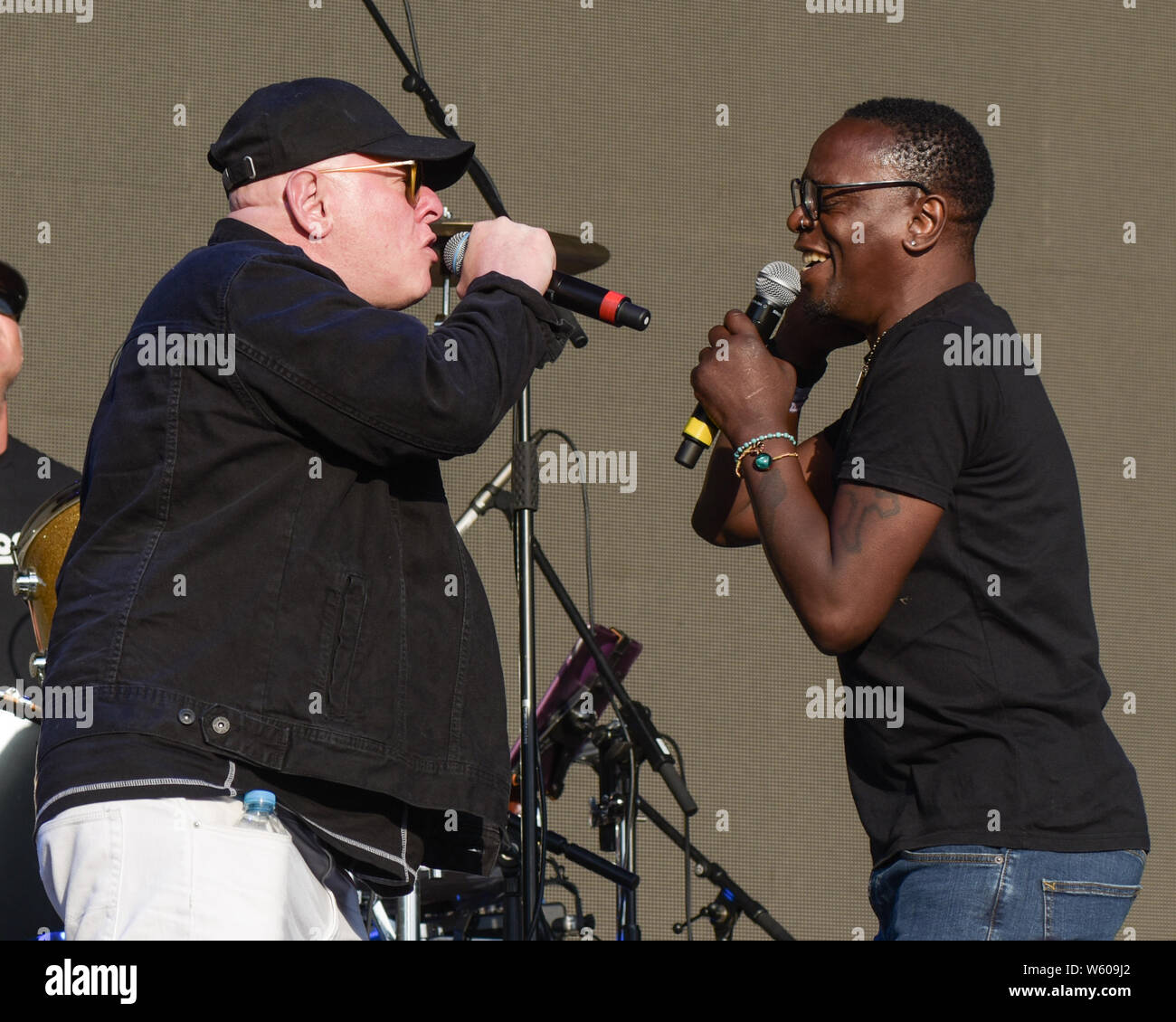 Schwarze Traube (Shaun Ryder) am Lager Bestival 2019, Lulworth Castle Stockfoto