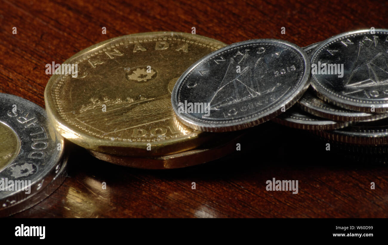 Kanadische Münzen - Loonies, Twonies, Viertel und Groschen Stockfoto