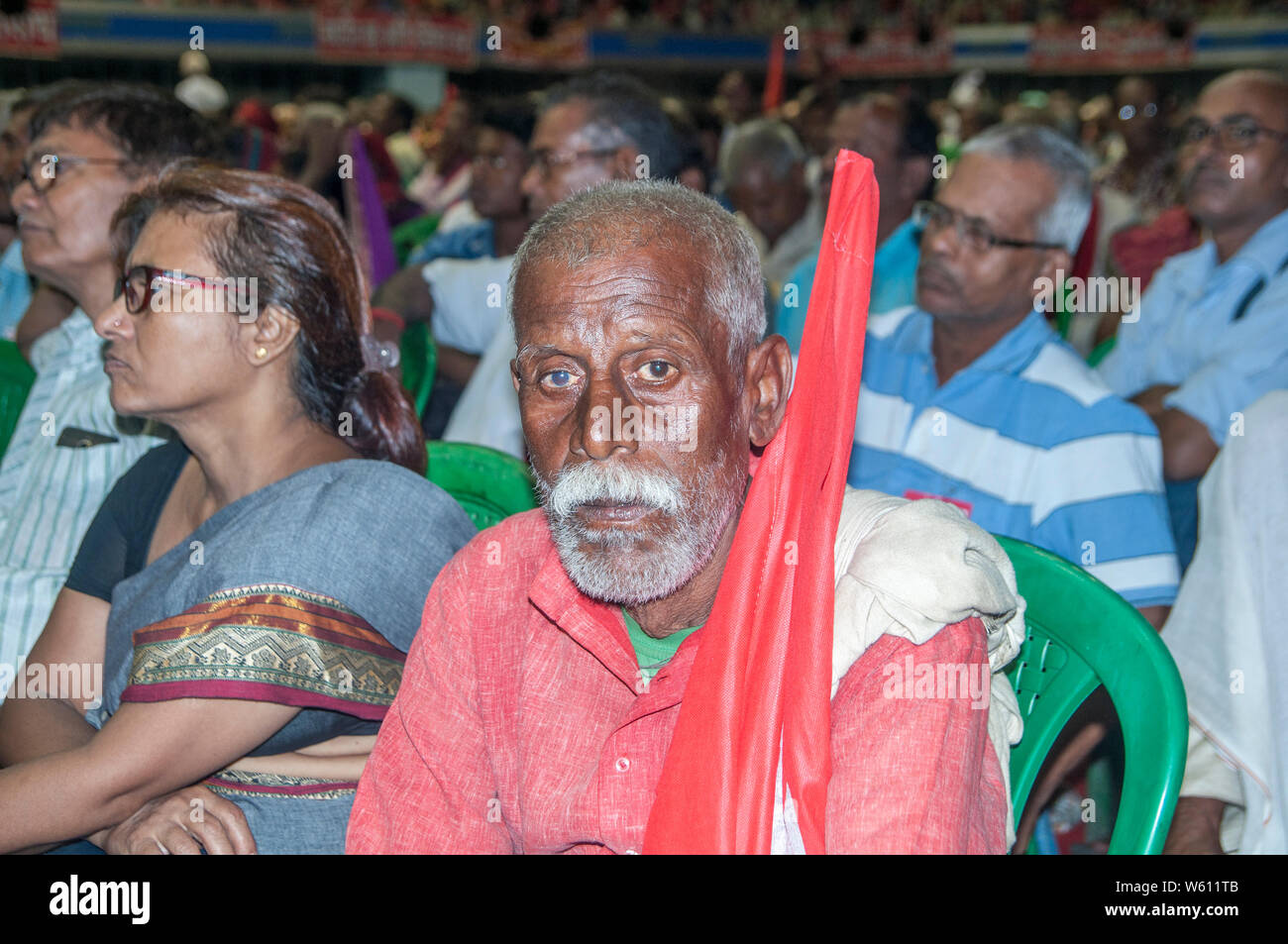 Kolkata, Indien. 30. Juli, 2019. Genosse von Purulia in Kolkata, Netaji Indoor Stadium gekommen ist Teil in Kolkata zu in der Masse der CPI (ML), anlässlich des 50. Jahrestages der CPI (ML) & Geburt Hundertjahrfeier der Genosse Charu Mazumdar. Credit: Amlan Biswas/Pacific Press/Alamy leben Nachrichten Stockfoto