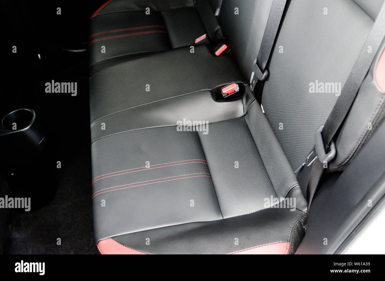 Leder Autositz. Auto Details im Innenraum Stockfoto
