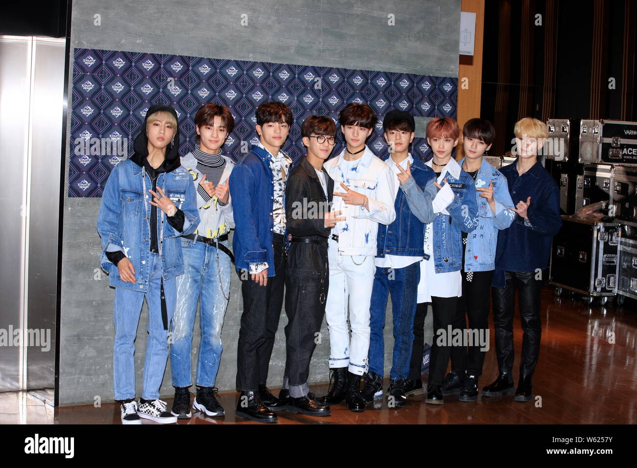 Die Mitglieder der Koreanischen Boy Group streunende Kinder kommen für eine Episode der K-Pop chart TV-Show! Countdown" in Seoul, Südkorea, 25. Oktober 201 Stockfoto