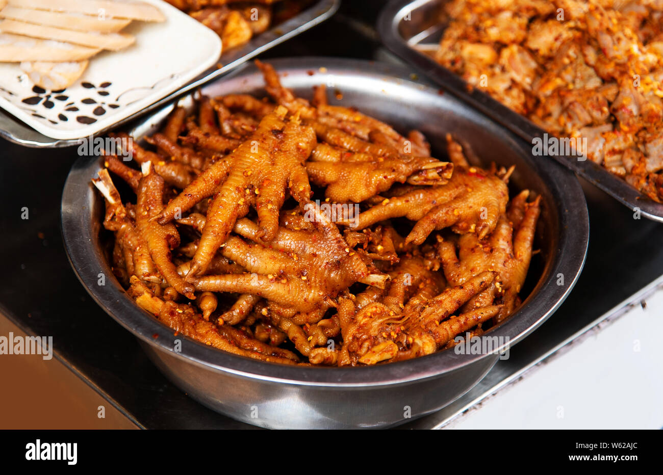 Huhn Füße Feinkost Imbiss in China Food Street Stockfoto